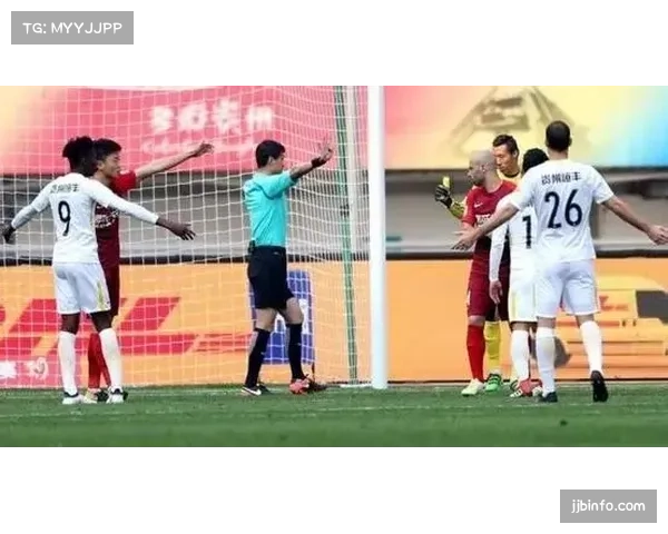 社论：VAR“划线”标准是否正在扼杀法甲比赛的流畅性？